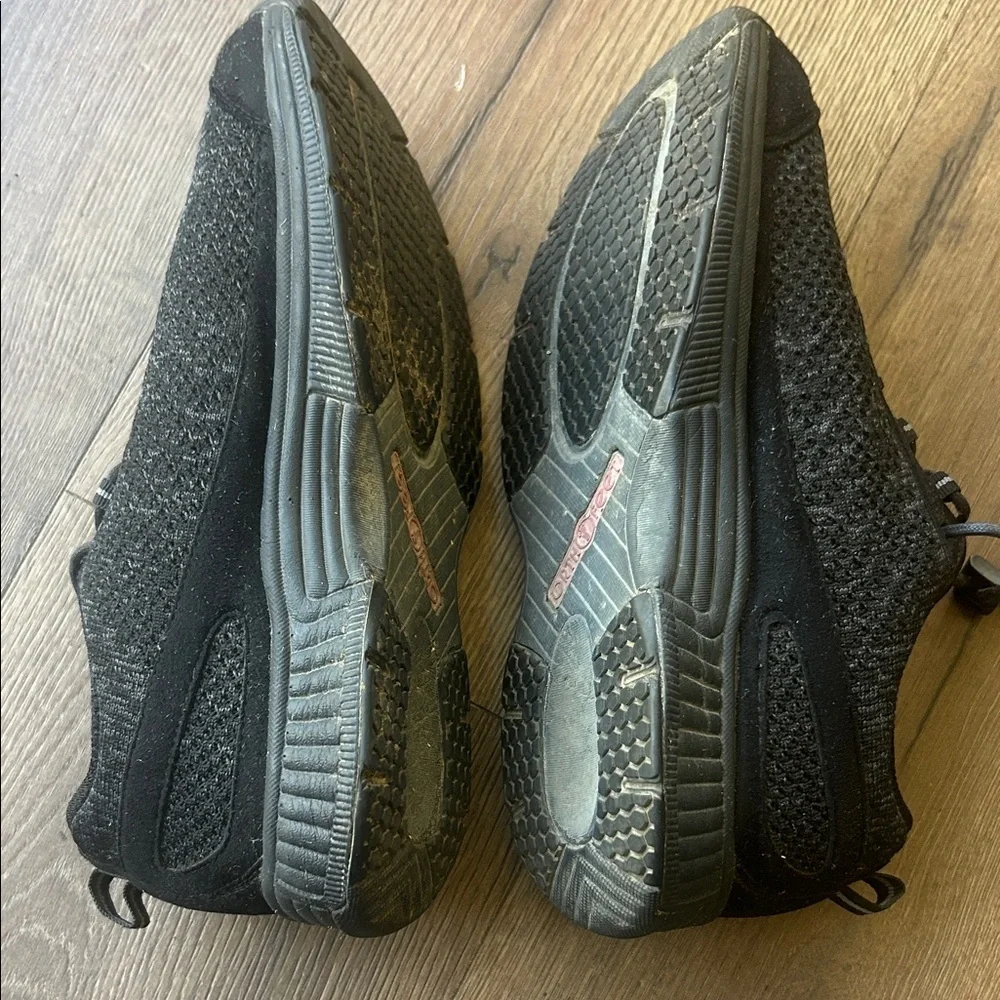 OrthoFeet Black Athletic Shoes ! 9.5